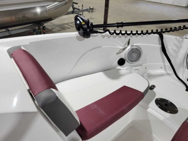 2024 Tahoe 200S US-BUJ32366F324 [photo 23]